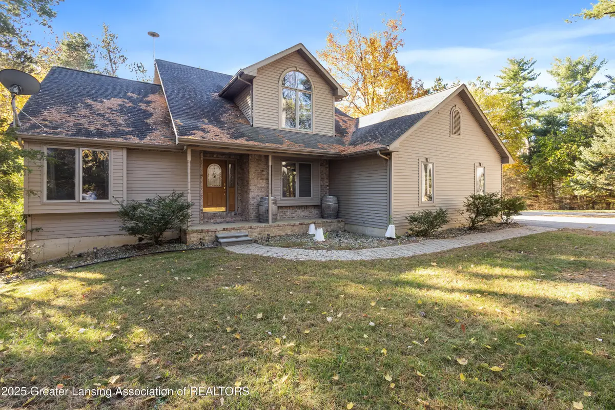 1155 W Maple Rapids Road, Saint Johns, MI 48879 - Image #1
