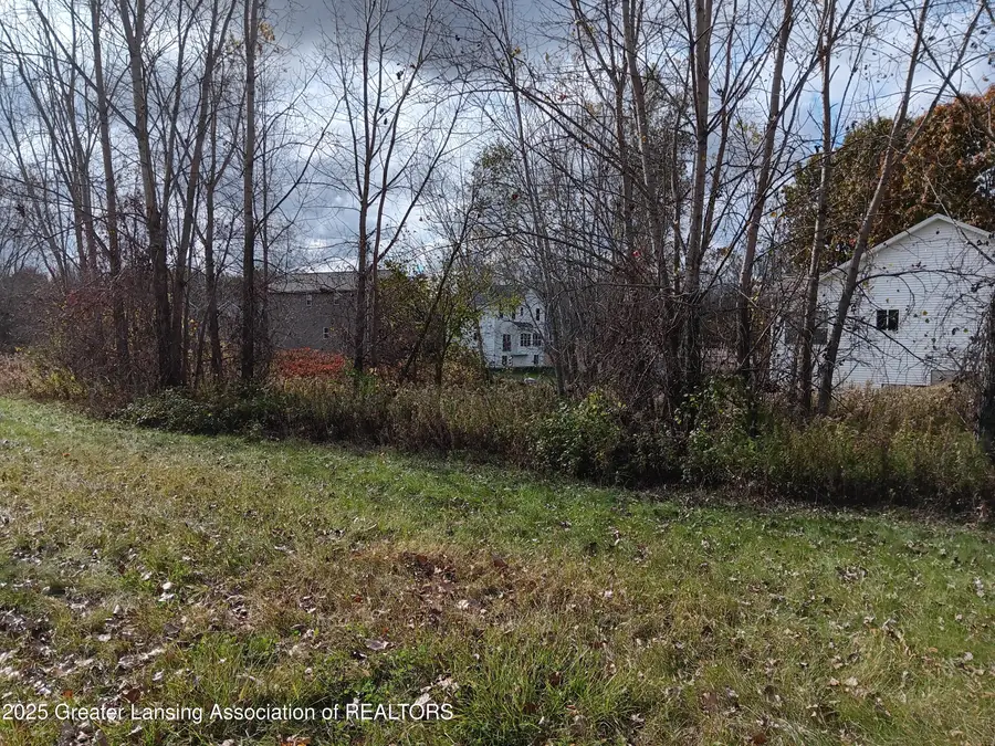 712 Starlight Way, Perry, MI 48872 - Image #2