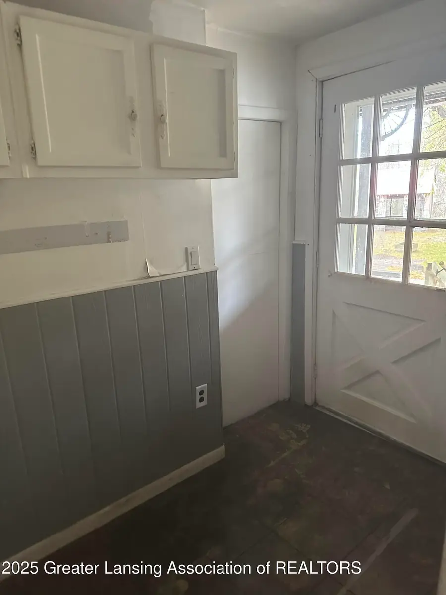 9469 Rossman Highway, Eaton Rapids, MI 48827 - Image #2