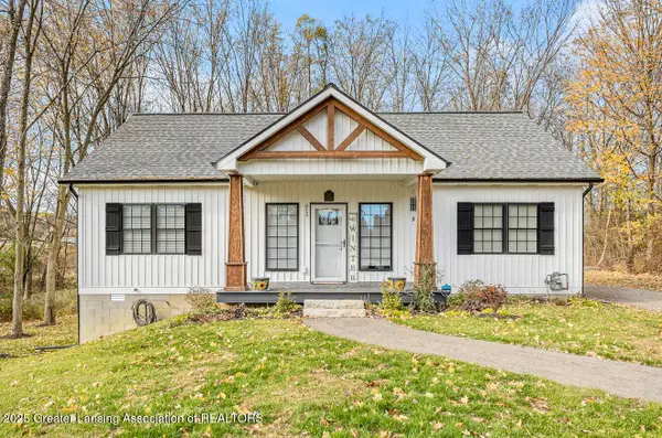 615 Ramble Way, Leslie, MI 49251