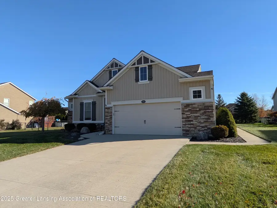 10714 Knockaderry Drive, Grand Ledge, MI 48837 - Image #2