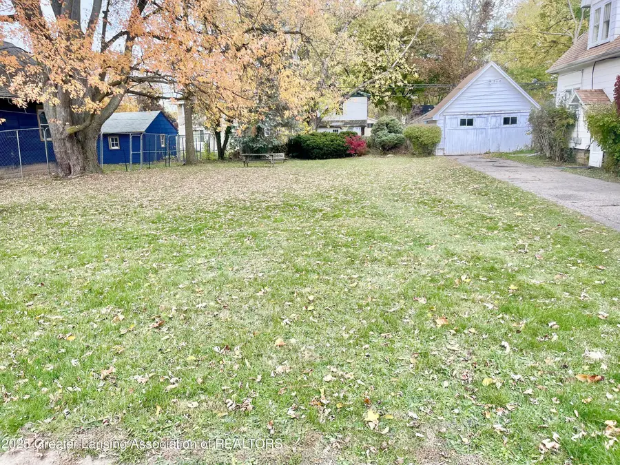 713 E Cavanaugh Road, Lansing, MI 48910 - Image #2