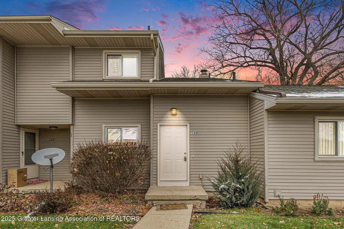 905 Registry Drive #128, Grand Ledge, MI 48837 - Image #1
