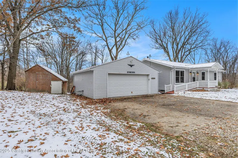 2538 E Dexter Trail, Dansville, MI 48819 - Image #2