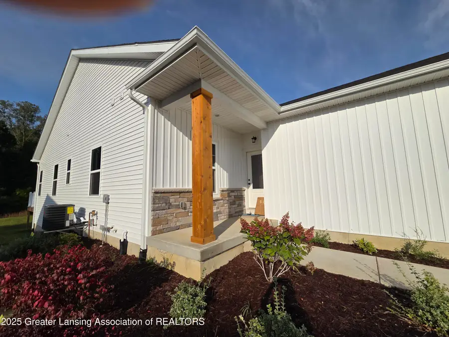 808 Joyce Lane, Saint Johns, MI 48879 - Image #2