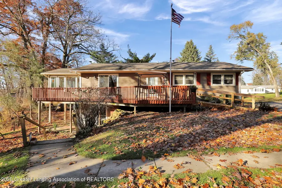 1037 W Main Street, Grand Ledge, MI 48837 - Image #2