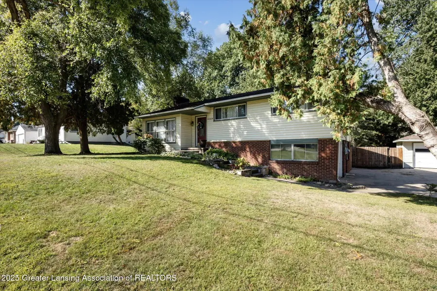 1049 Maycroft Road, Lansing, MI 48917 - Image #3