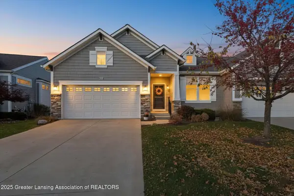 7537 Roxborough Lane #30, Grand Ledge, MI 48837