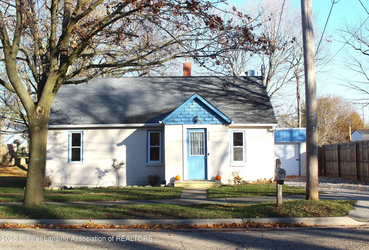 809 Warren Avenue, Charlotte, MI 48813 - Image #1