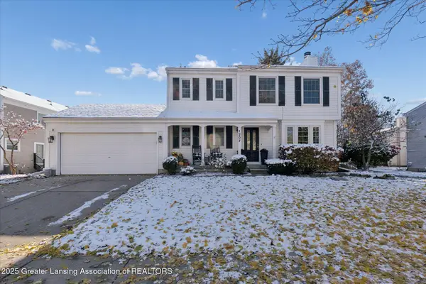 1207 S Chartwell Carriage Way, East Lansing, MI 48823