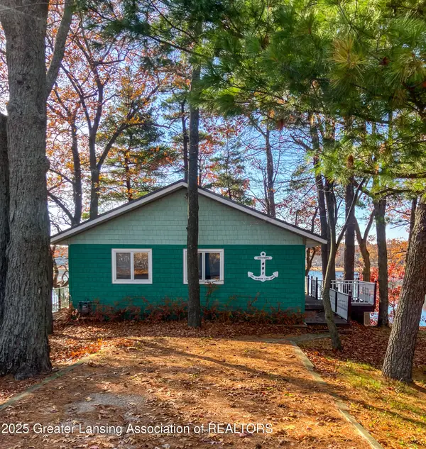 481 Rainbow Lake Drive, Trufant, MI 49347