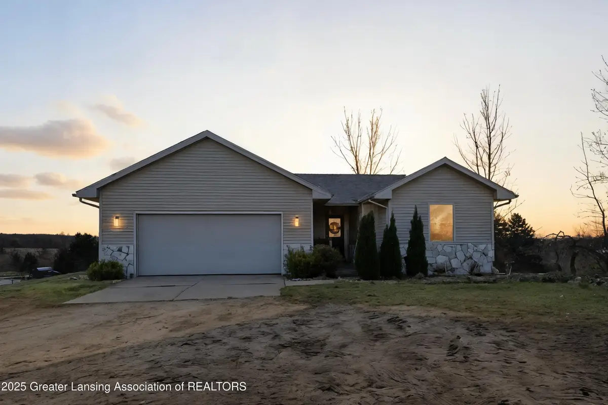 2663 Carlisle Highway, Charlotte, MI 48813 - Image #1