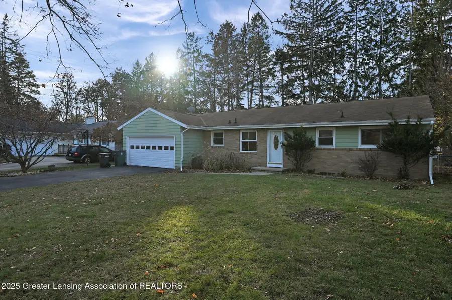 933 Bedford Road, East Lansing, MI 48823 - Image #2