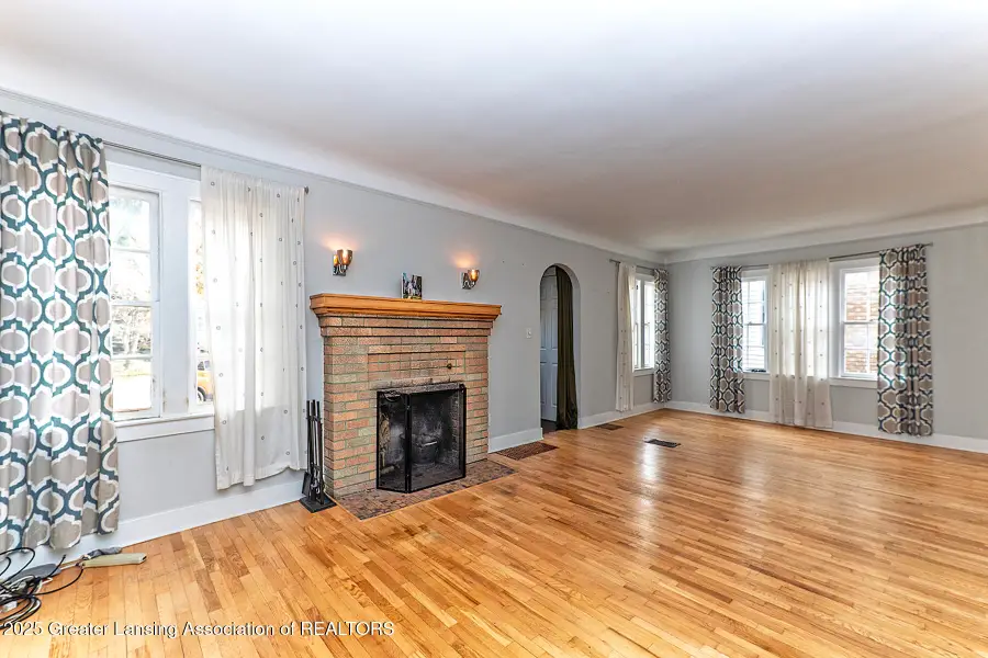 425 N Jenison Avenue, Lansing, MI 48915 - Image #2