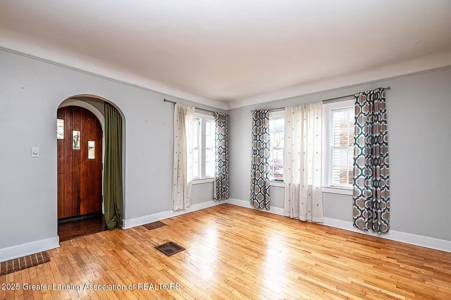 425 N Jenison Avenue, Lansing, MI 48915 - Image #3