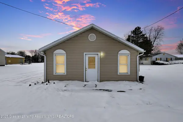 11073 Hartel Road, Grand Ledge, MI 48837