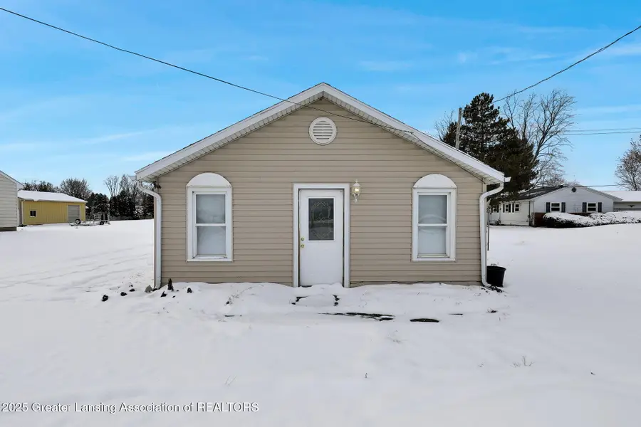 11073 Hartel Road, Grand Ledge, MI 48837 - Image #2