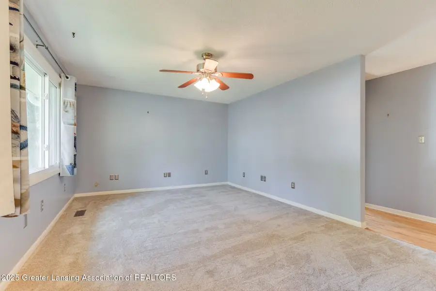 135 Hamilton Street, Dimondale, MI 48821 - Image #3