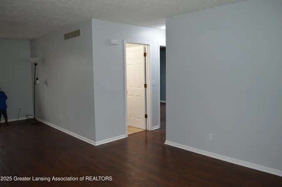 103 Thornway, Potterville, MI 48876 - Image #3