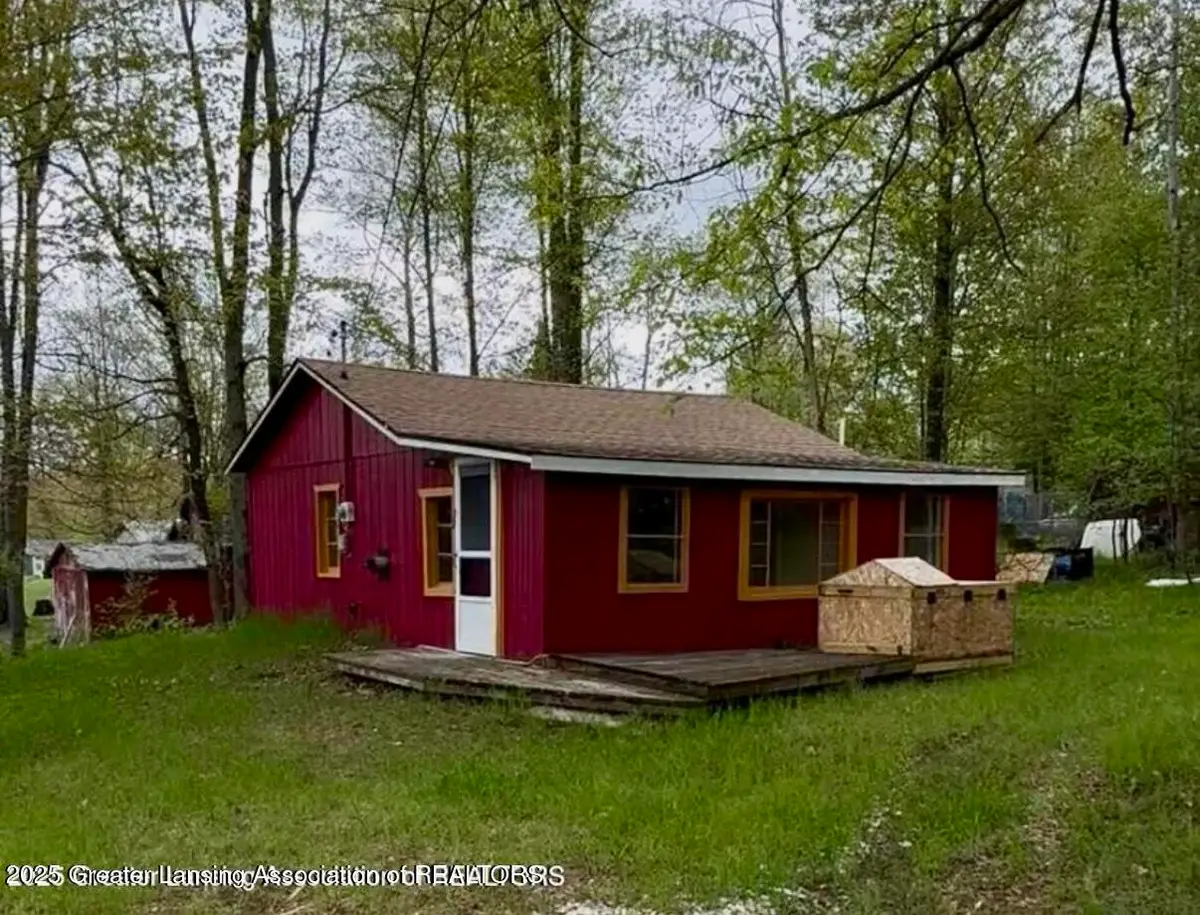 5583 Parkwood Drive, Gladwin, MI 48624 - Image #1