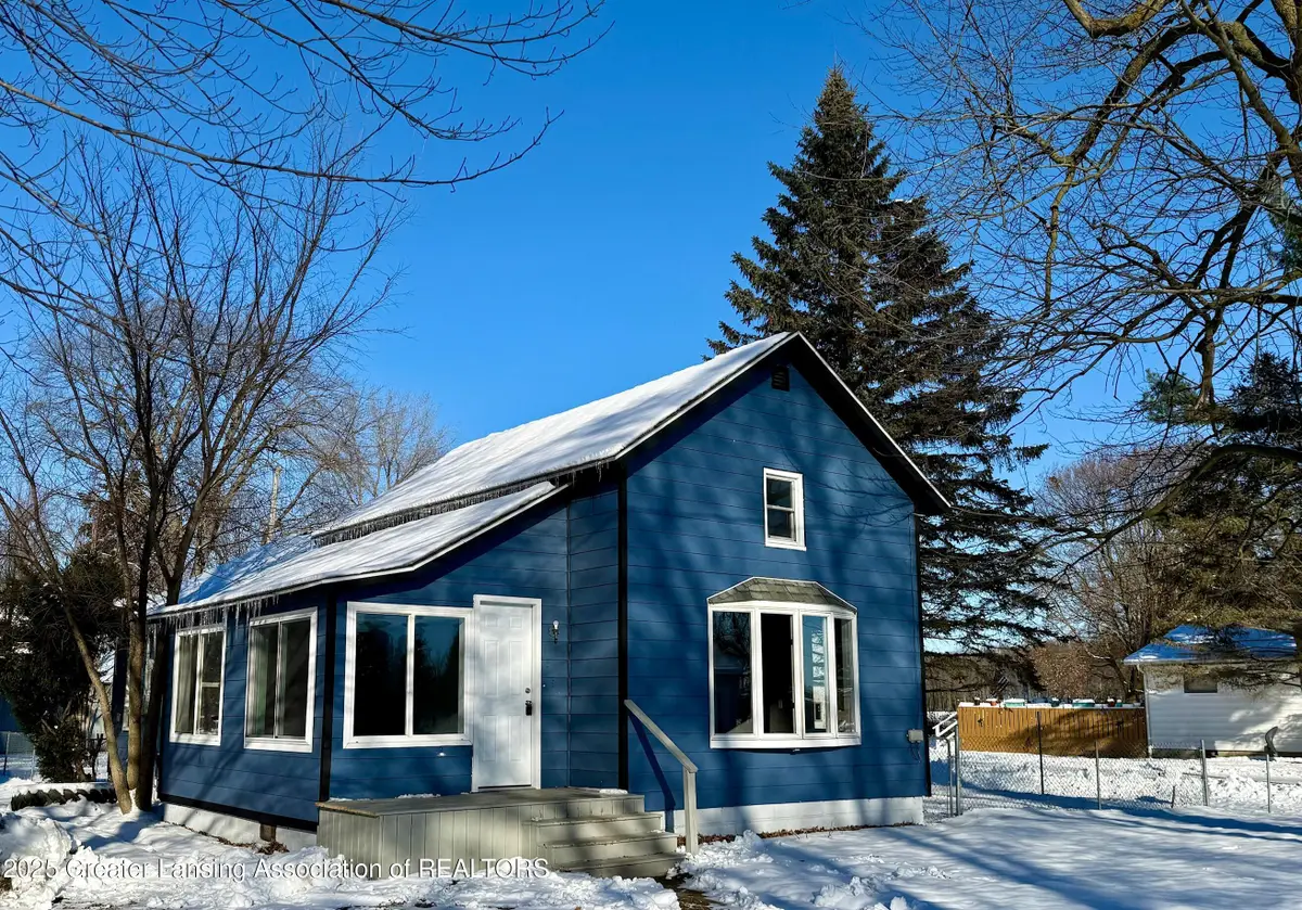 129 E Fulton Street, Pompeii, MI 48874 - Image #1