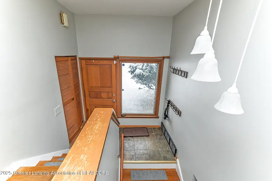 2241 Cumberland Road, Lansing, MI 48906 - Image #2