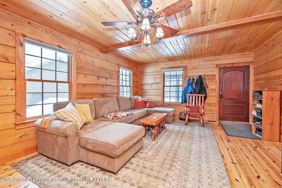 1740 W Berry Road, Jackson, MI 49201 - Image #3