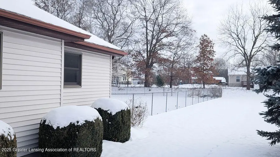 1147 Tamarack Trail, Charlotte, MI 48813 - Image #3