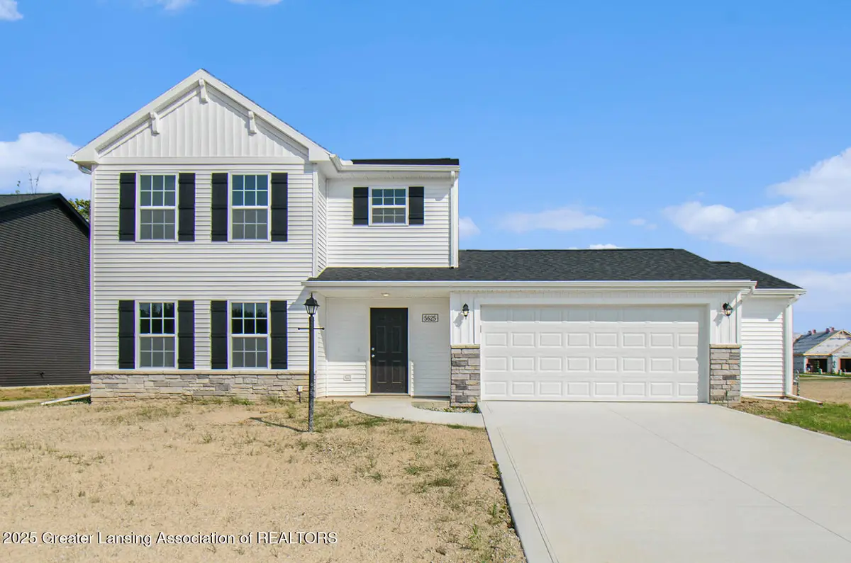 601 Muirfield Drive, Eaton Rapids, MI 48827 - Image #1