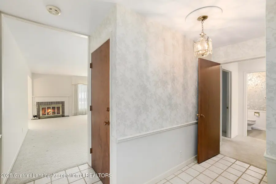 6019 Montevideo Drive, Lansing, MI 48917 - Image #2