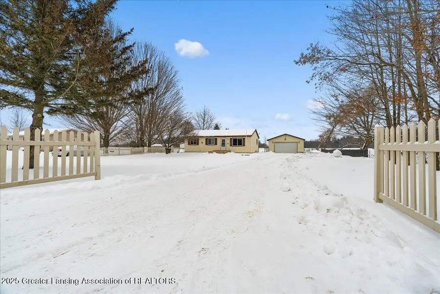 7283 Peck Road, Eaton Rapids, MI 48827 - Image #2