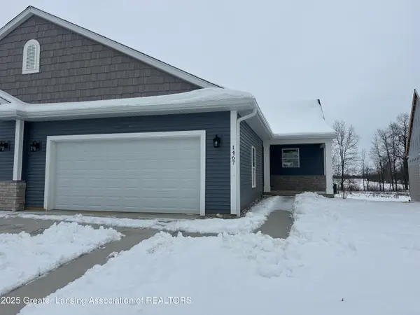 1467 Superior Drive #18, St. Johns, MI 48879