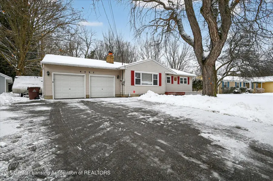 4092 N Pine Dell Drive, Lansing, MI 48911 - Image #2
