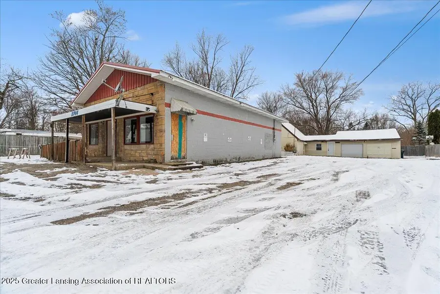 2706 W Jolly Road, Lansing, MI 48911 - Image #2