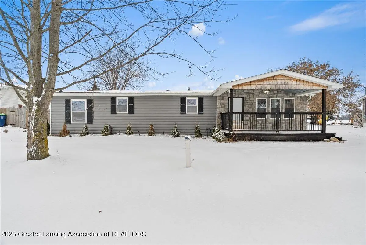 11744 Brady Road, Chesaning, MI 48616 - Image #1