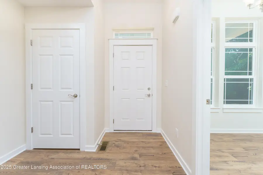 15317 Sherwood Lane, Lansing, MI 48906 - Image #3