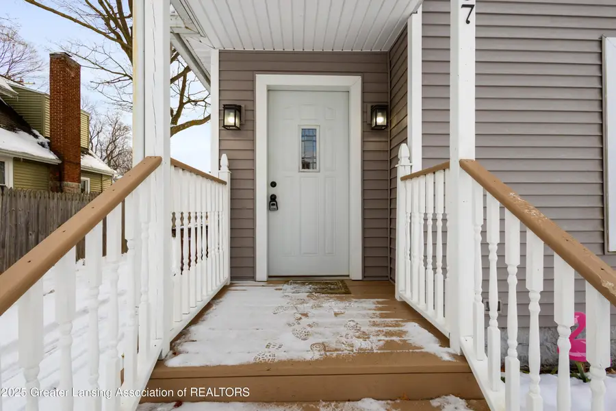 607 Park Street, Grand Ledge, MI 48837 - Image #2