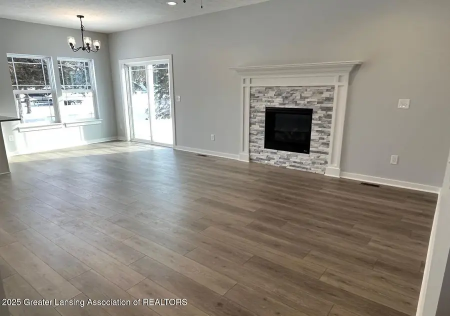 122 Innsbrook Drive, Owosso, MI 48867 - Image #2