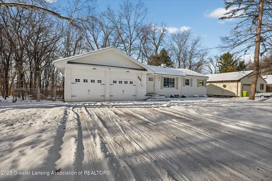 5581 Woodville Road, Haslett, MI 48840 - Image #2