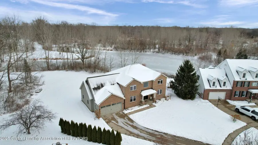 434 Ravenwood Court, Mason, MI 48854 - Image #2