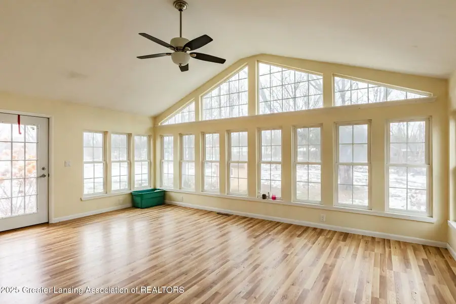 810 Clark Road, Lansing, MI 48917 - Image #3