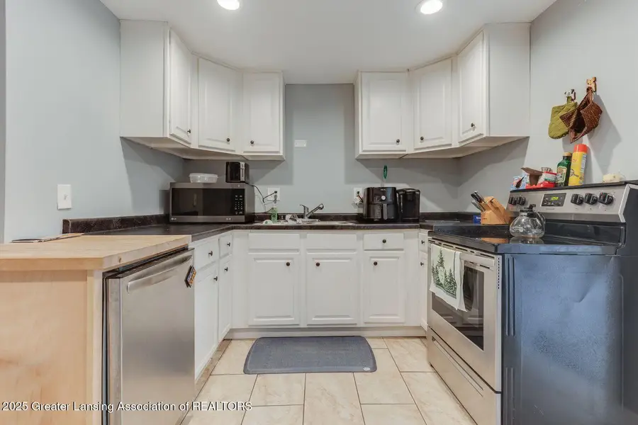 404 E Cherry Street, Mason, MI 48854 - Image #2