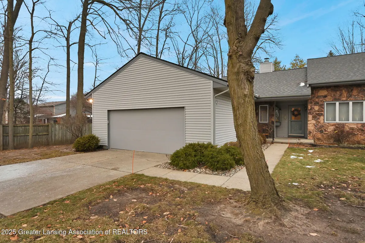 1102 Timbercreek Drive #50, Grand Ledge, MI 48837 - Image #1