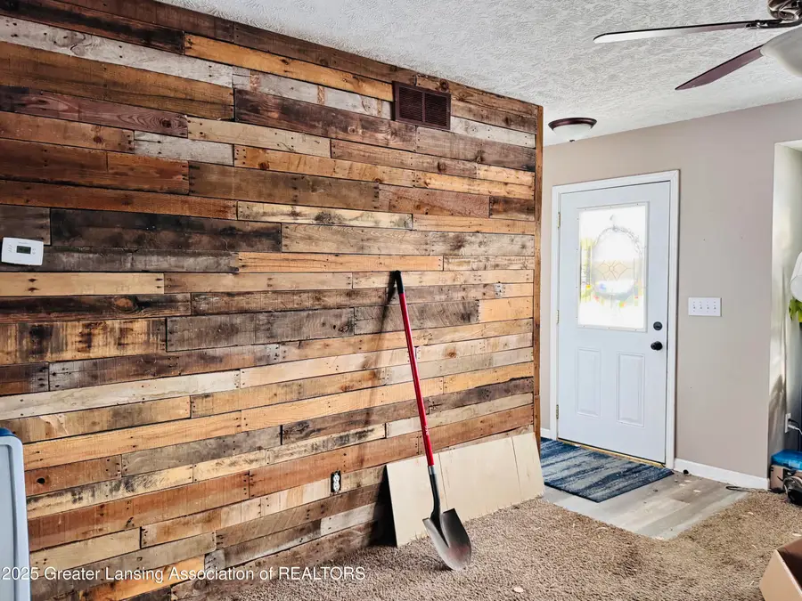 6046 Pheasant Avenue, Lansing, MI 48911 - Image #2