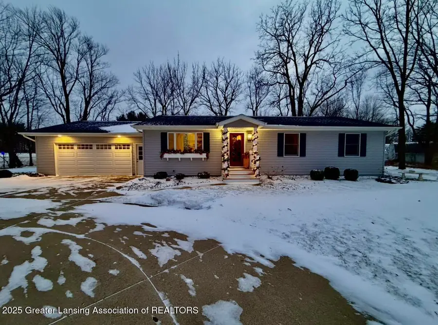 408 N Shiawassee Street, Laingsburg, MI 48848 - Image #2