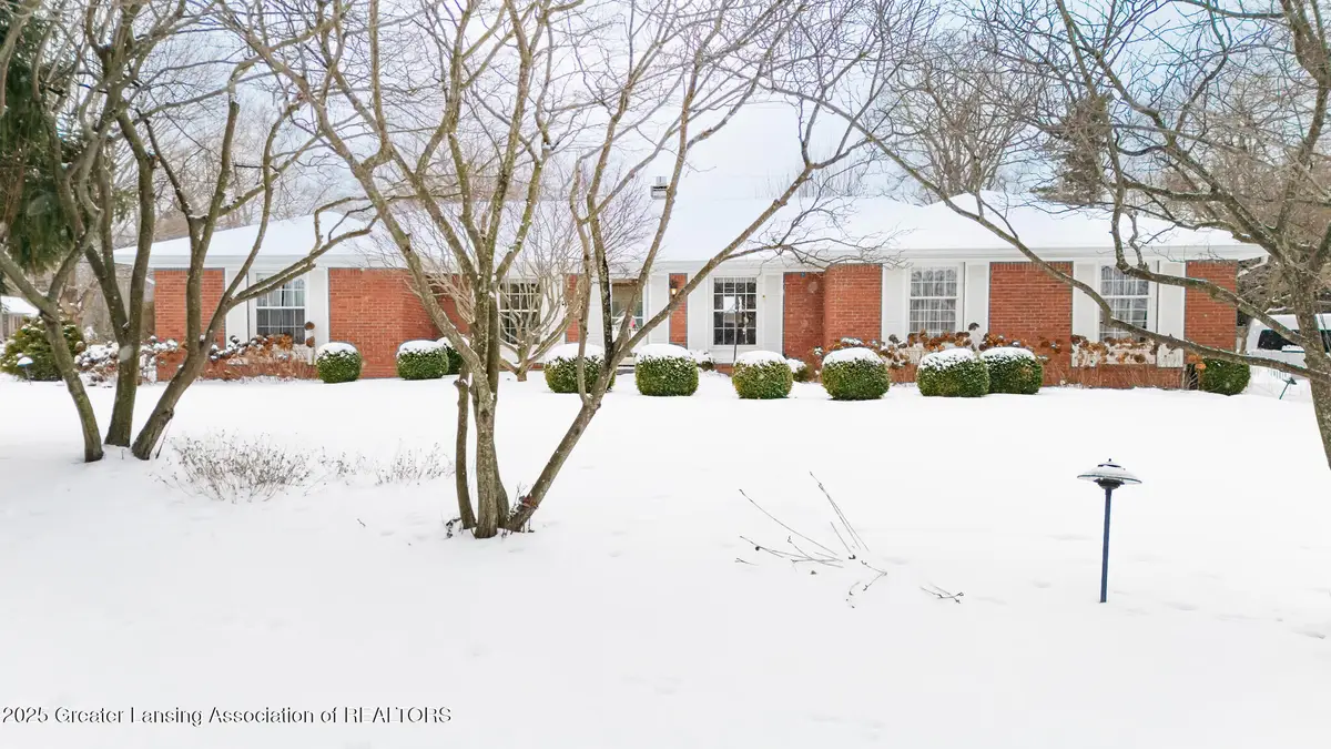 998 Walbridge Drive, East Lansing, MI 48823 - Image #1