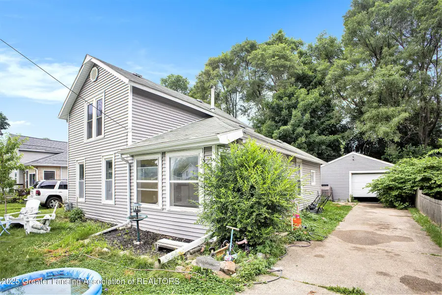 228 W Pearl Street, Ovid, MI 48866 - Image #2