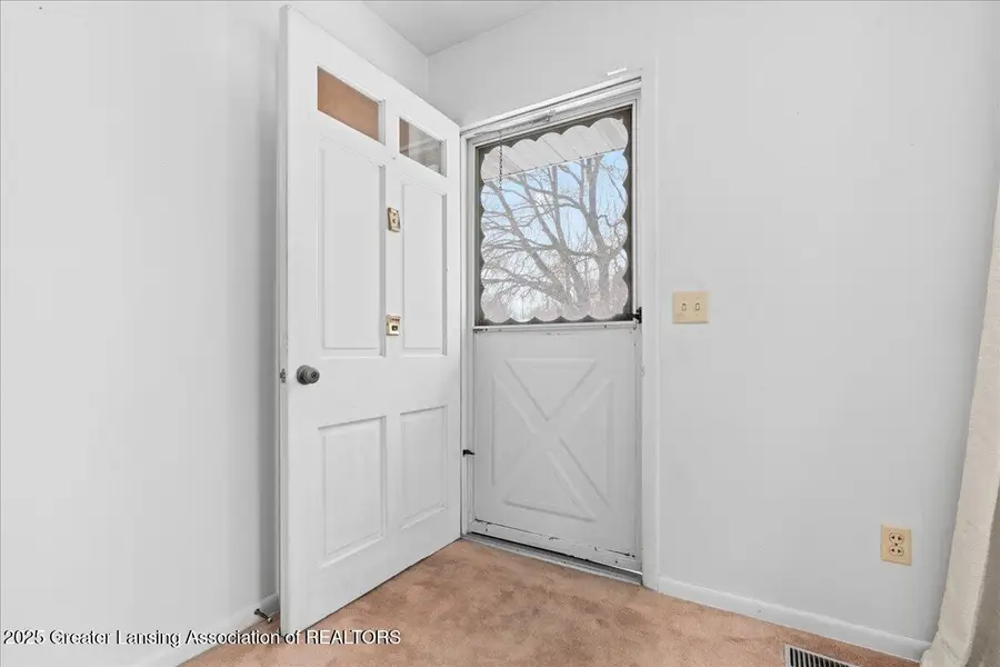 1301 S Briarfield Drive, Lansing, MI 48910 - Image #2