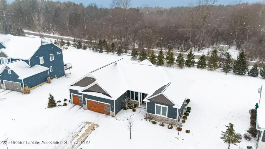 6077 Sleepy Hollow Lane, East Lansing, MI 48823 - Image #2