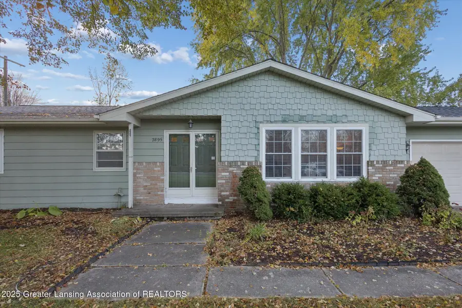 7895 W Herbison Road, Grand Ledge, MI 48837 - Image #2